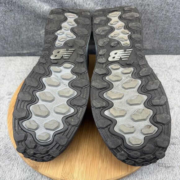 Athletic_Shoes